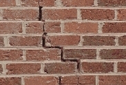 picture of cracked foundation
